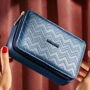 Missoni x Delta Business Class Flight Blue Chevron Toiletry Cosmetic Travel Bag